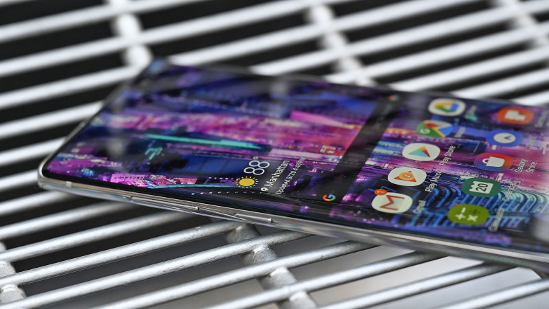 El botón de Bixby ha desaparecido (más o menos)Foto: Sam Rutherford (Gizmodo)